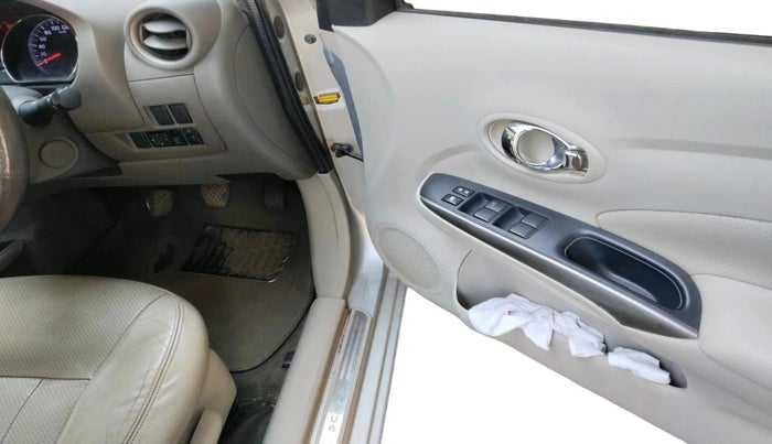 2013 Renault Scala RXZ DIESEL, Diesel, Manual, 54,458 km, interior