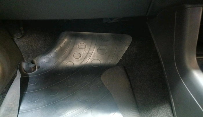 2010 Maruti Swift VXI, Petrol, Manual, 51,536 km, interior