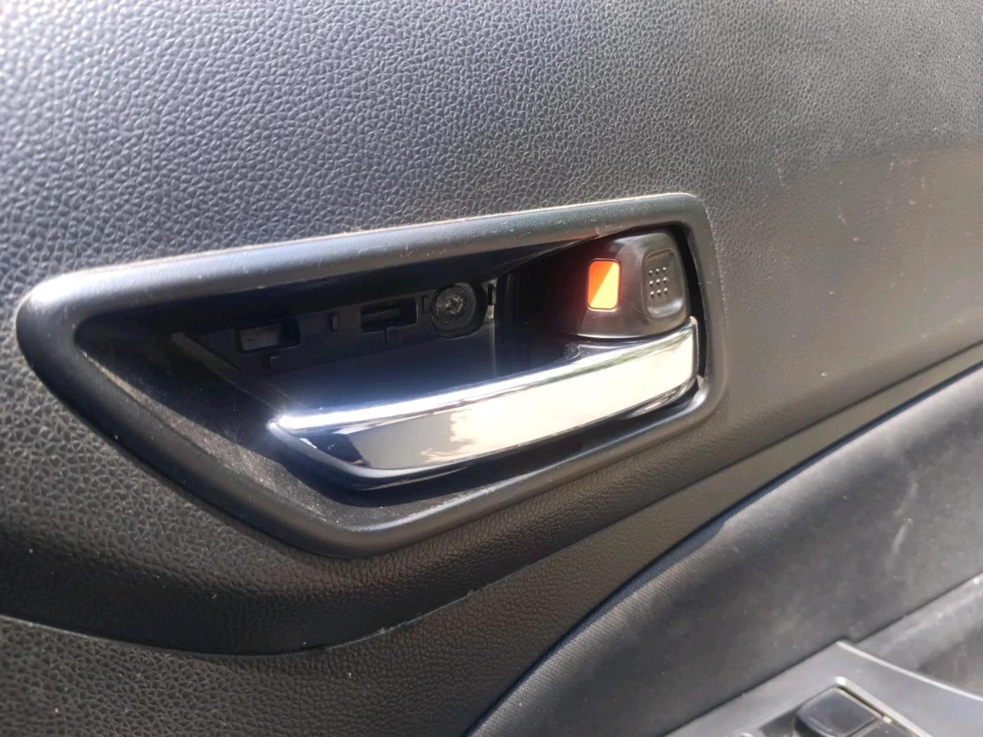2020 Maruti Swift VXI AMT, Petrol, Automatic, 61,460 km, interior