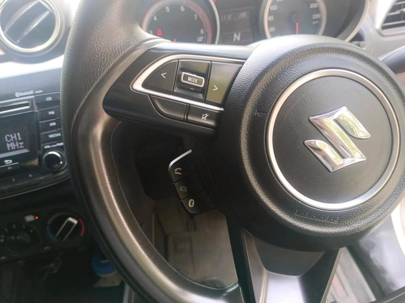 2020 Maruti Swift VXI AMT, Petrol, Automatic, 61,460 km, interior