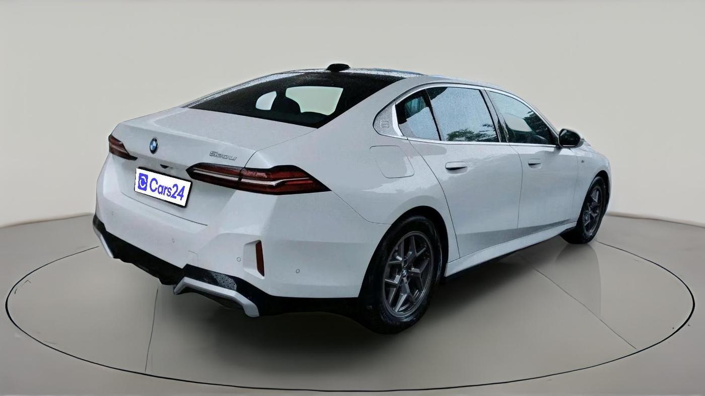 2025 BMW 5 Series 530Li M Sport, Petrol, Automatic, 8,203 km, exterior