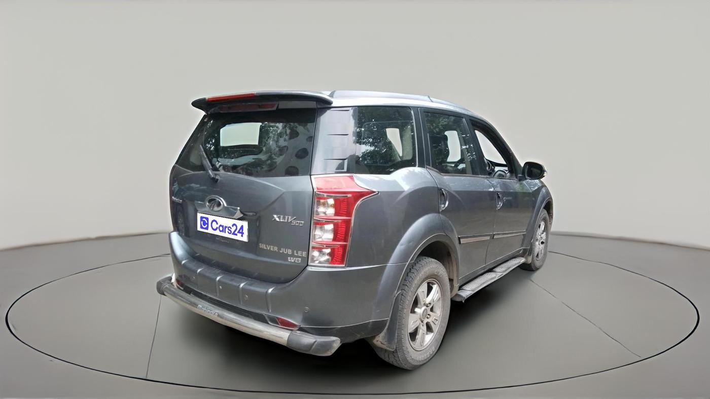 2014 Mahindra XUV500 W8, Diesel, Manual, 1,49,879 km, exterior
