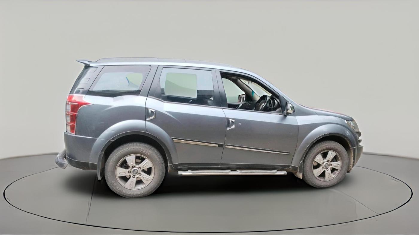 2014 Mahindra XUV500 W8, Diesel, Manual, 1,49,879 km, exterior