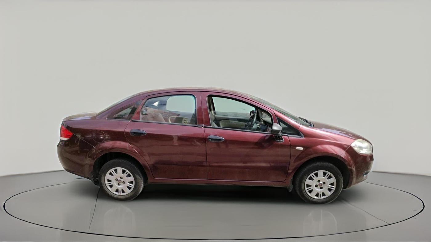 2013 Fiat Linea CLASSIC 1.4 L, Petrol, Manual, 1,13,444 km, exterior