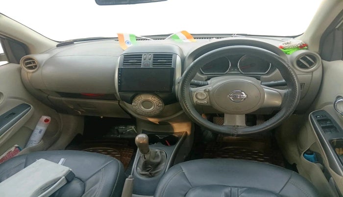 2013 Nissan Sunny XV PETROL, Petrol, Manual, 55,820 km, interior