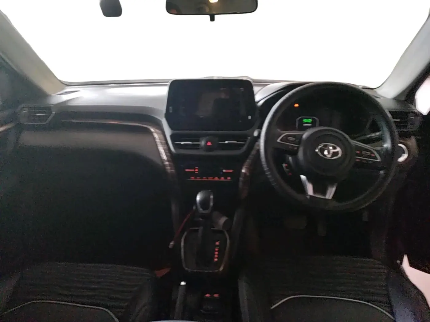 2025 Toyota URBAN CRUISER HYRYDER S HYBRID, Hybrid, Automatic, 6,950 km, interior