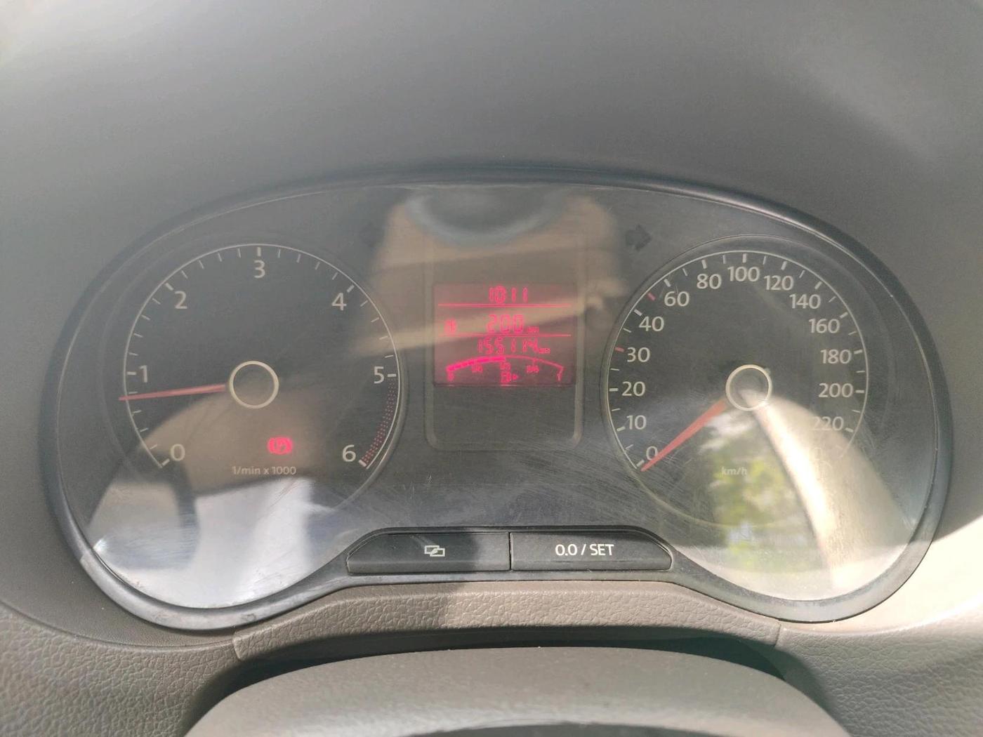 2013 Volkswagen Vento HIGHLINE DIESEL 1.6, Diesel, Manual, 1,55,114 km, interior