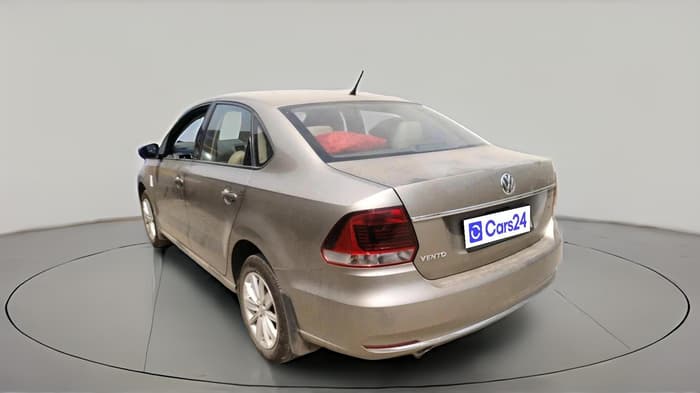2017 Volkswagen Vento HIGHLINE PLUS 1.6 16 ALLOY, Petrol, Manual, 38,384 km, exterior