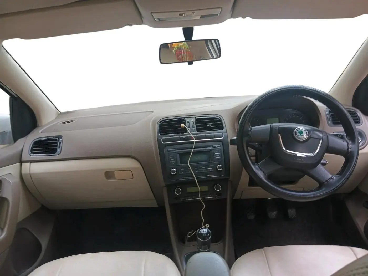 2012 Skoda Rapid ELEGANCE 1.6 TDI CR MT, Diesel, Manual, 91,518 km, interior