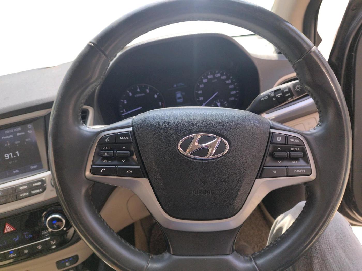 2019 Hyundai Verna 1.6 VTVT SX O, Petrol, Manual, 51,373 km, interior