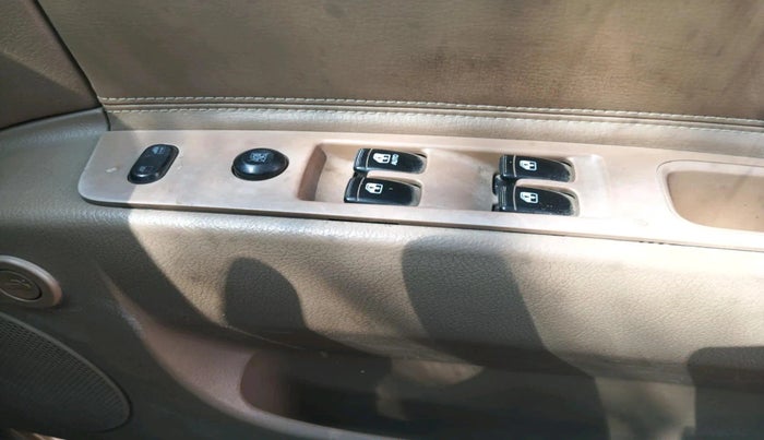 2006 Chevrolet Optra LT ROYALE 1.6, Petrol, Manual, 1,10,465 km, interior