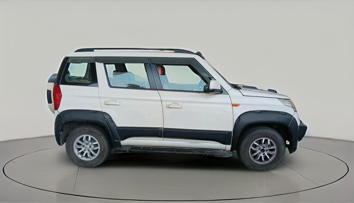 2016 Mahindra TUV300 T8 AMT, Diesel, Automatic, 1,50,333 km, exterior