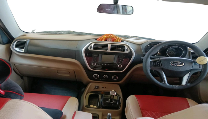 2016 Mahindra TUV300 T8 AMT, Diesel, Automatic, 1,50,333 km, interior