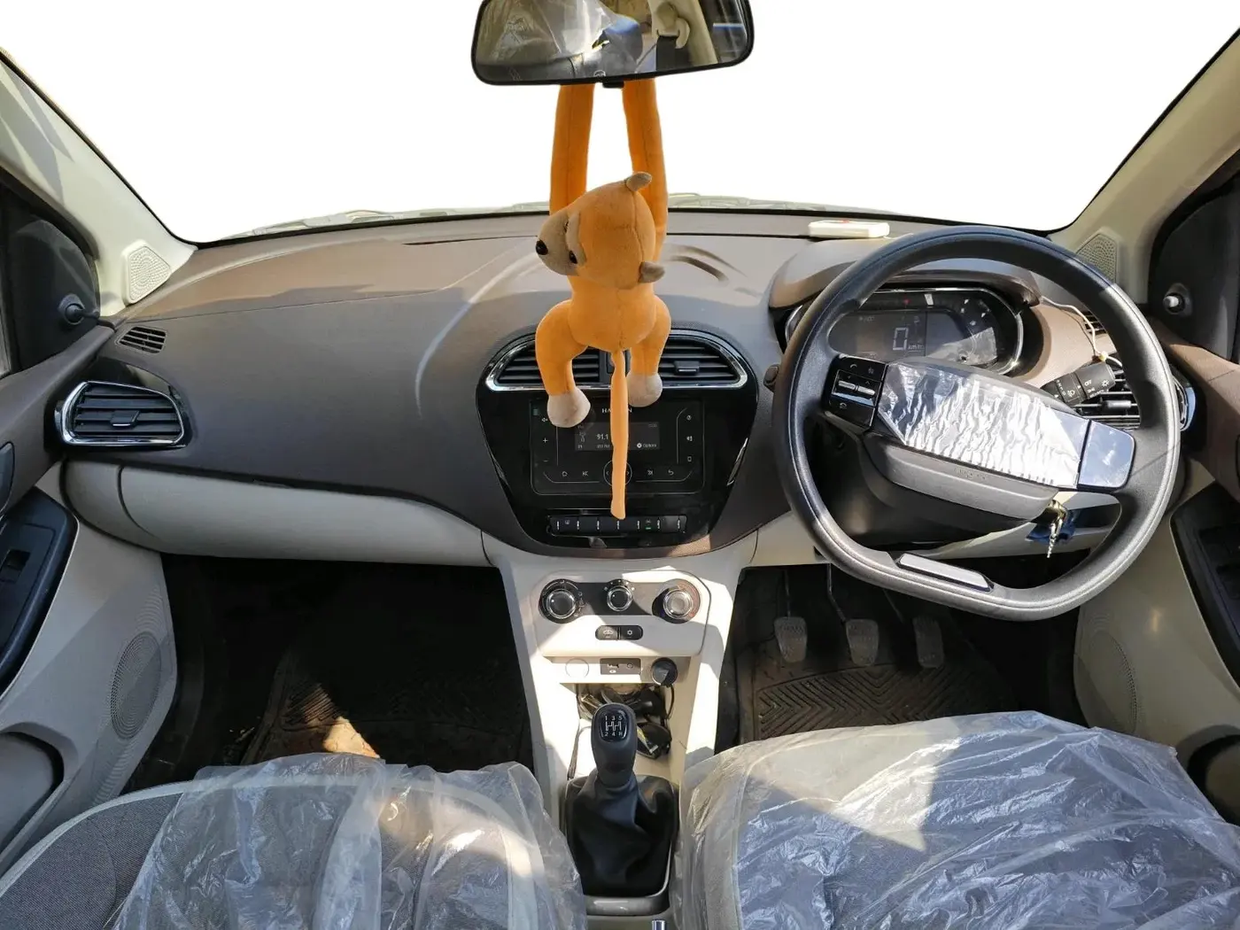 2025 Tata TIGOR XT iCNG, CNG, Manual, 3,559 km, interior