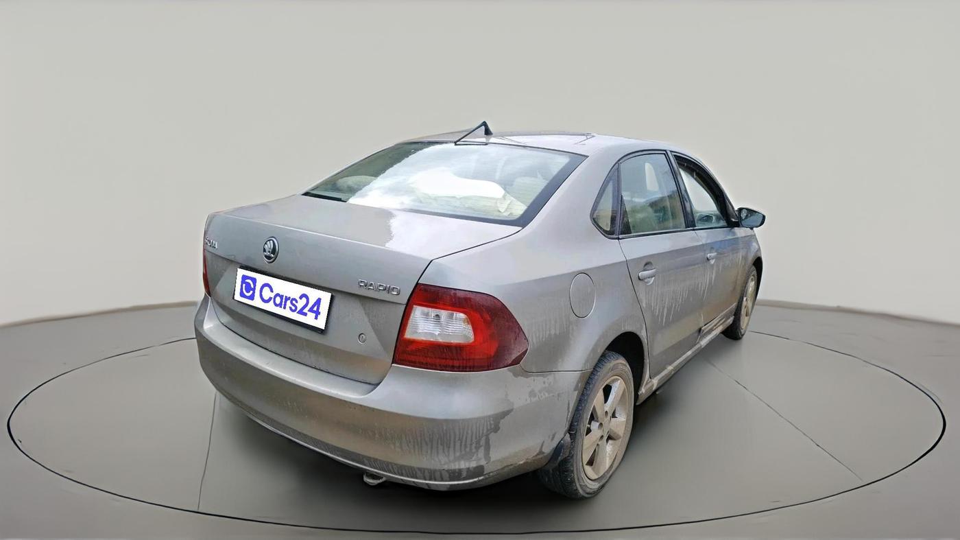 2015 Skoda Rapid AMBITION 1.5 TDI AT, Diesel, Automatic, 1,77,308 km, exterior