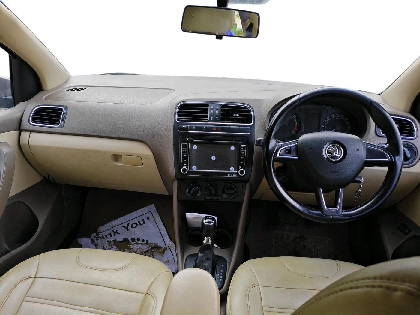 2015 Skoda Rapid AMBITION 1.5 TDI AT, Diesel, Automatic, 1,77,308 km, interior