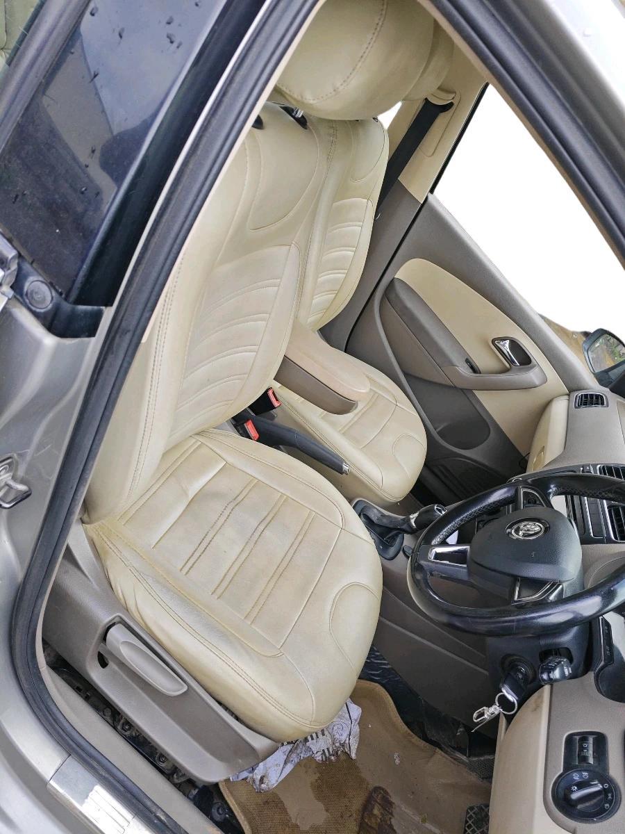 2015 Skoda Rapid AMBITION 1.5 TDI AT, Diesel, Automatic, 1,77,308 km, interior