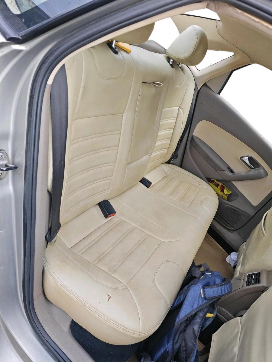 2015 Skoda Rapid AMBITION 1.5 TDI AT, Diesel, Automatic, 1,77,308 km, interior