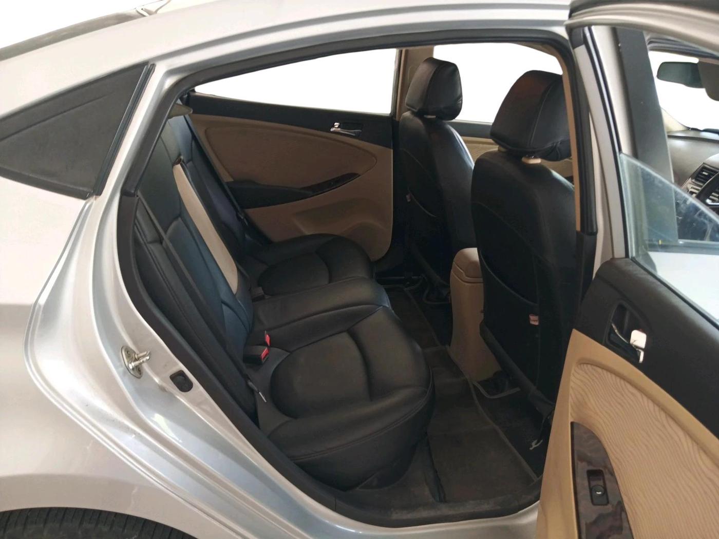 2014 Hyundai Verna FLUIDIC 1.6 CRDI SX, Diesel, Manual, 88,619 km, interior