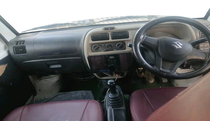 2023 Maruti Eeco 5 STR AC CNG, CNG, Manual, 1,26,365 km, interior