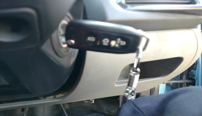 2016 Tata Tiago XZ PETROL, CNG, Manual, 1,95,373 km, interior