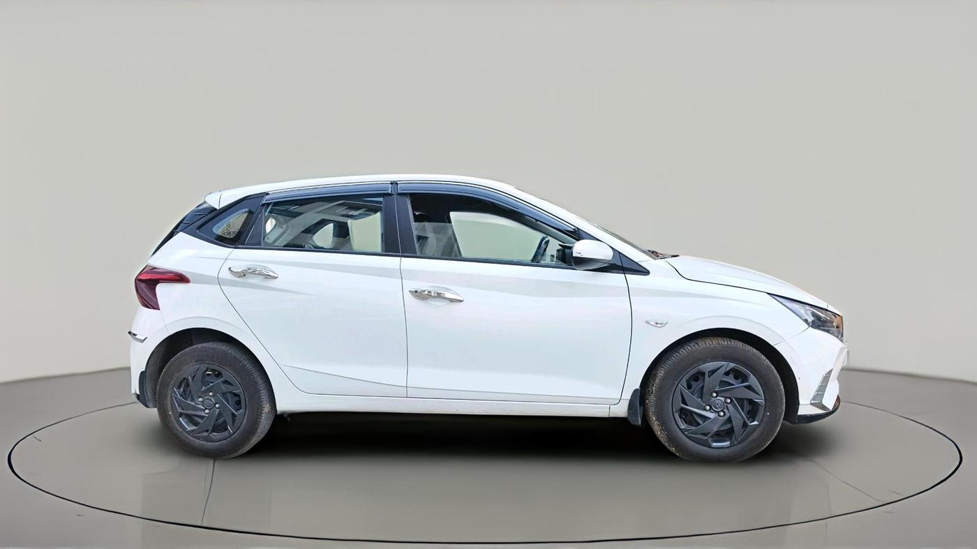 2022 Hyundai NEW I20 MAGNA 1.2 MT, Petrol, Manual, 42,408 km, exterior