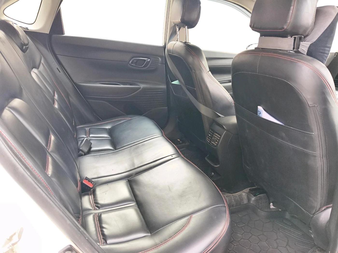 2022 Hyundai NEW I20 MAGNA 1.2 MT, Petrol, Manual, 42,408 km, interior