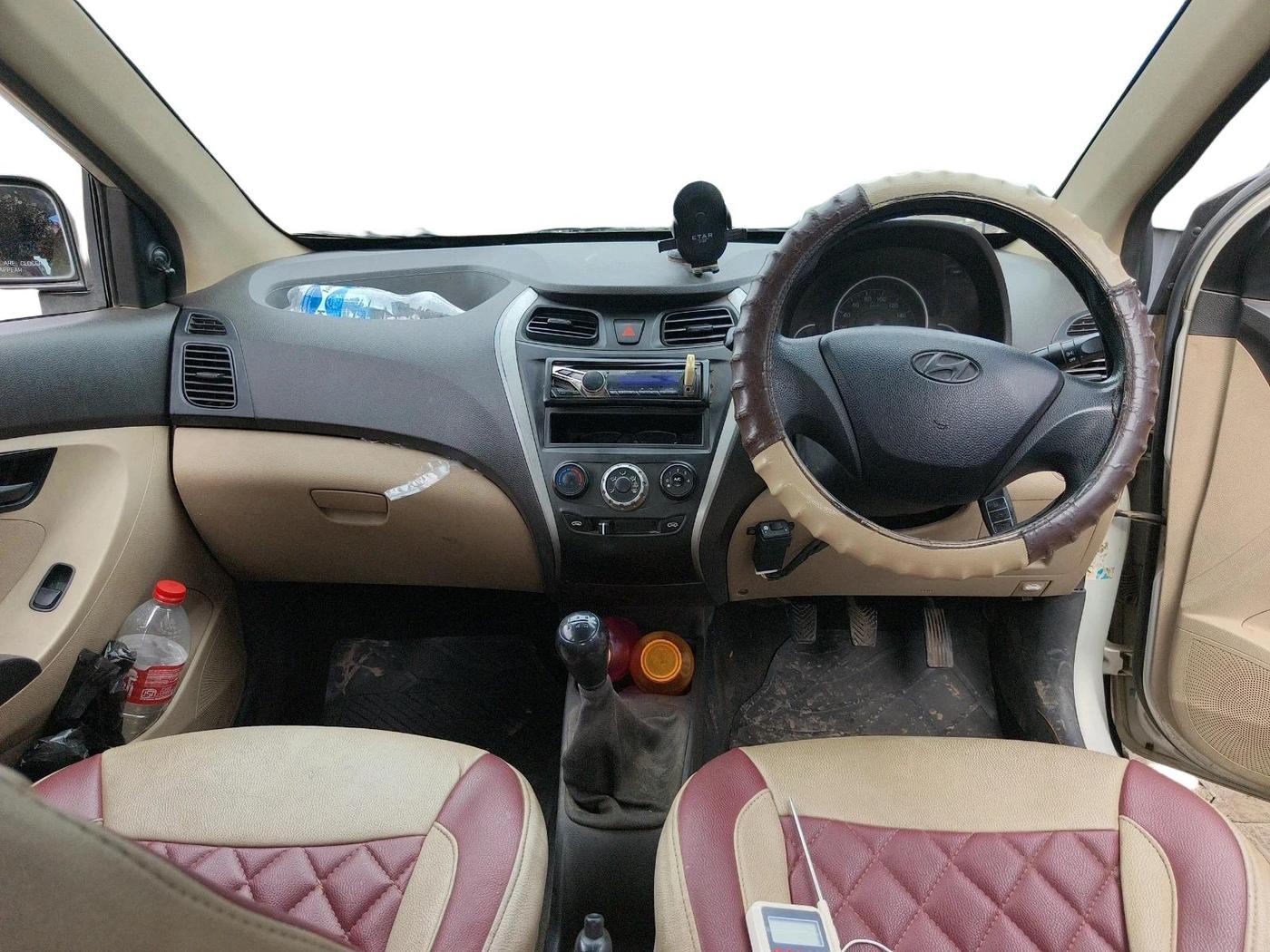 2013 Hyundai Eon ERA + LPG, Petrol, Manual, 1,49,772 km, interior