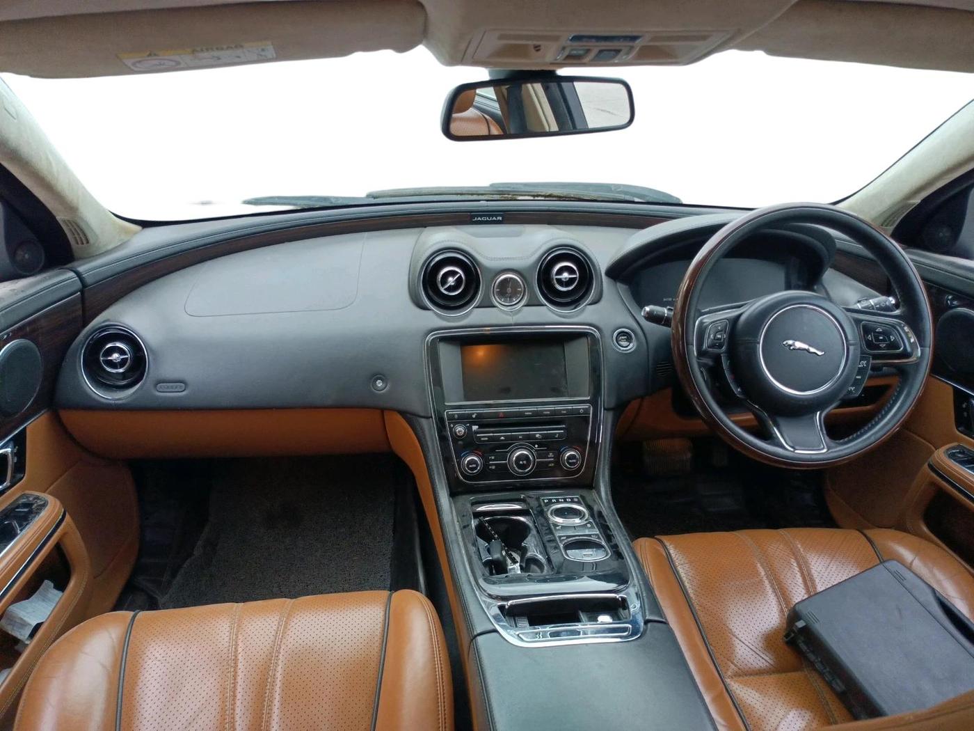 2014 Jaguar XJ L  3.0 Diesel , Diesel, Automatic, 64,732 km, interior