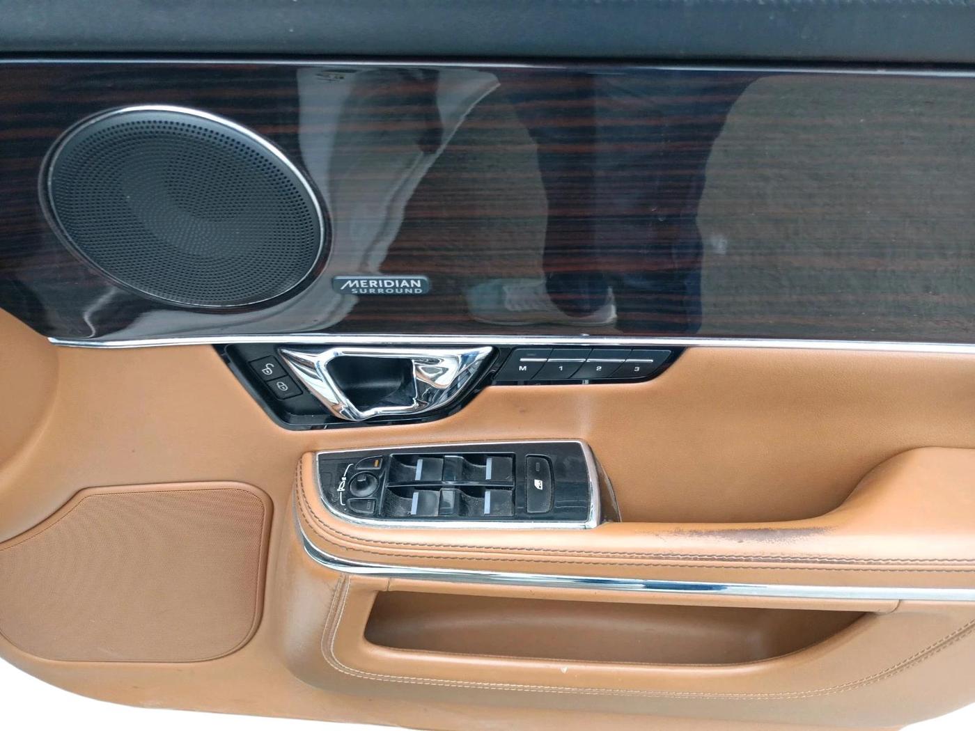 2014 Jaguar XJ L  3.0 Diesel , Diesel, Automatic, 64,732 km, interior