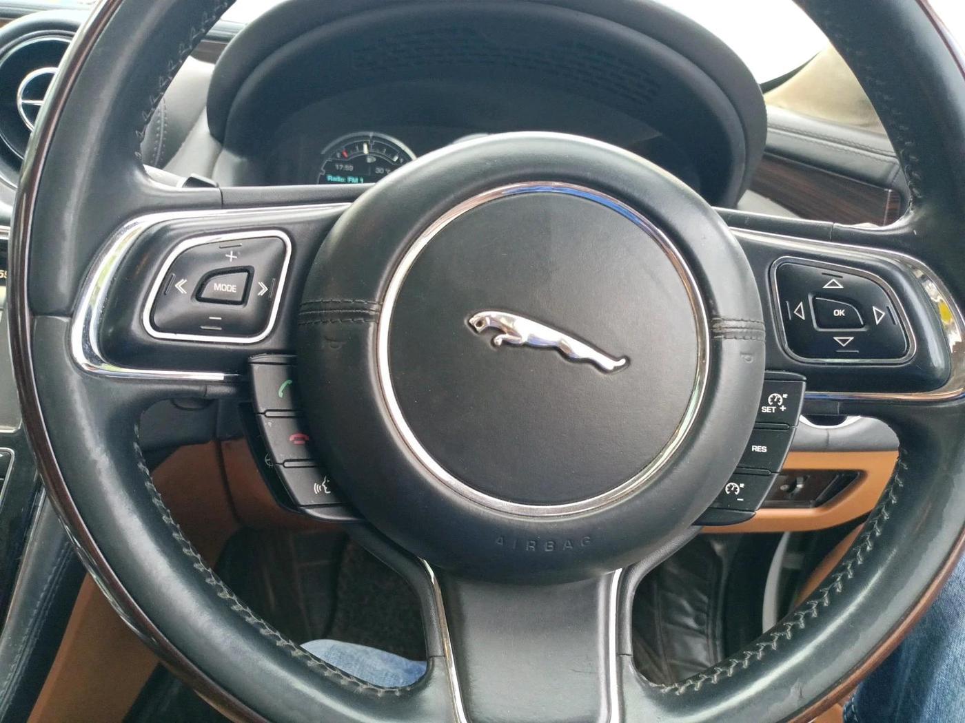 2014 Jaguar XJ L  3.0 Diesel , Diesel, Automatic, 64,732 km, interior