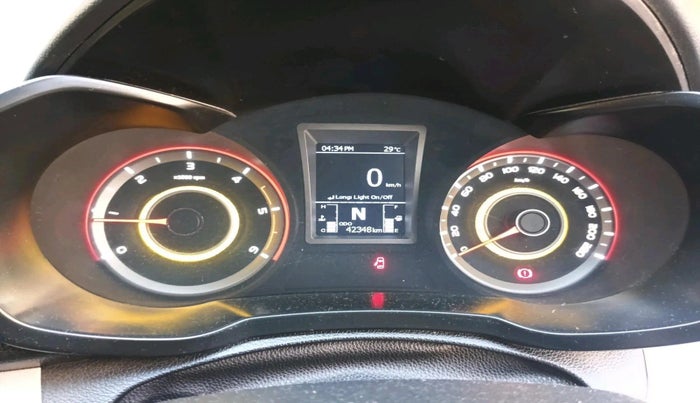 2021 Mahindra XUV300 W6 1.5 DIESEL AMT, Diesel, Automatic, 42,348 km, interior