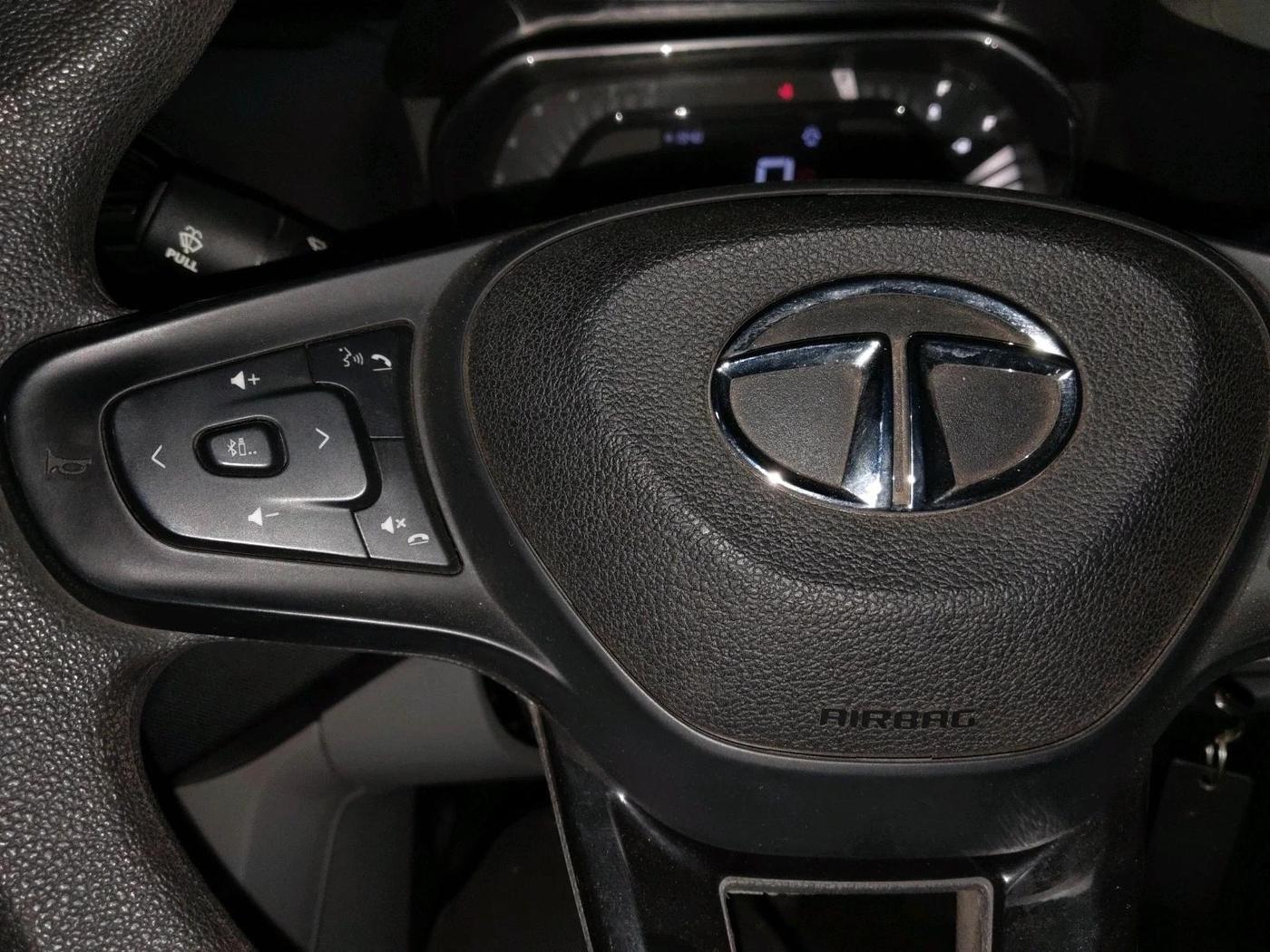 2022 Tata Tiago XT CNG, CNG, Manual, 33,109 km, interior