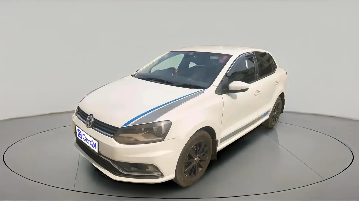 2017 Volkswagen Ameo HIGHLINE PLUS 1.5L AT 16 ALLOY, Diesel, Automatic, 1,24,666 km, exterior