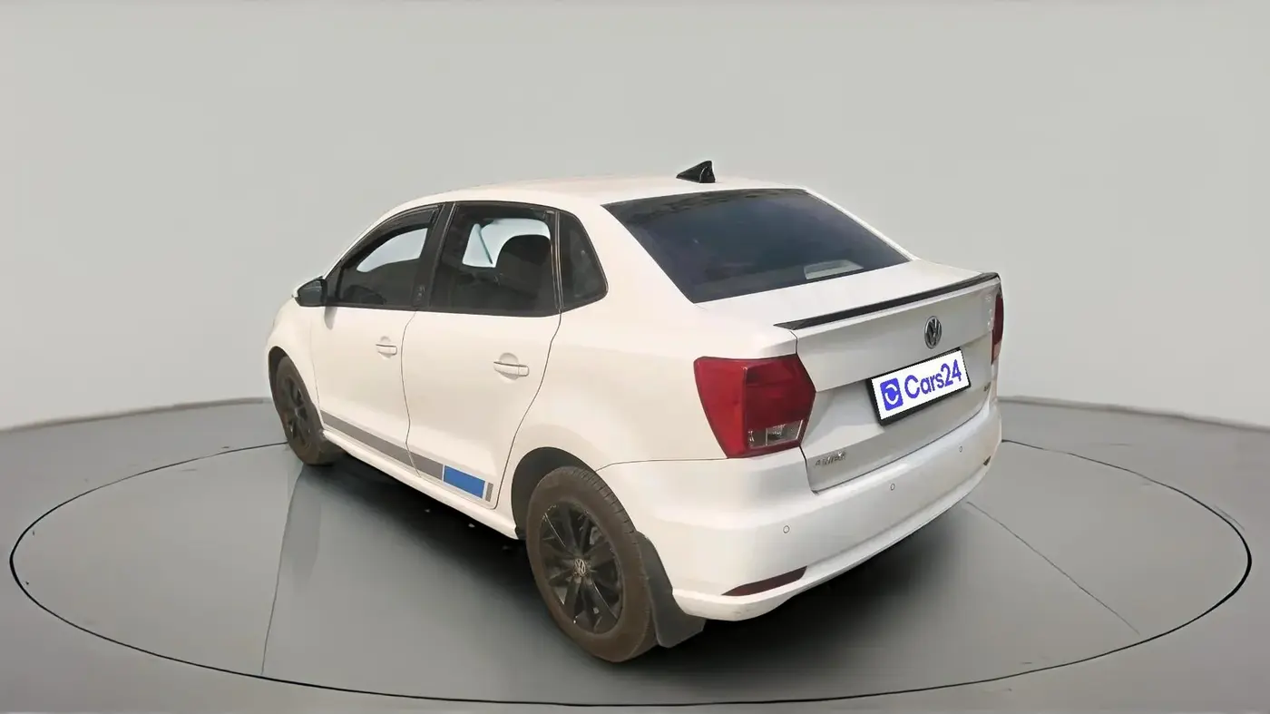 2017 Volkswagen Ameo HIGHLINE PLUS 1.5L AT 16 ALLOY, Diesel, Automatic, 1,24,666 km, exterior