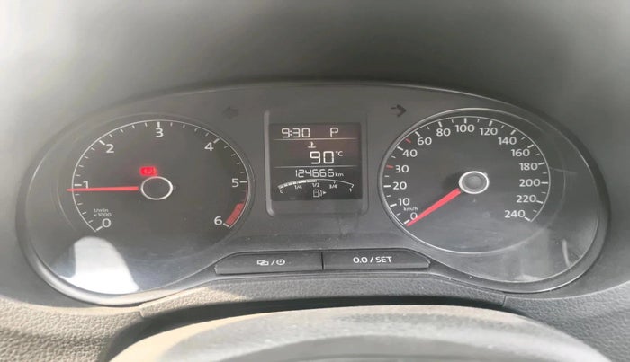 2017 Volkswagen Ameo HIGHLINE PLUS 1.5L AT 16 ALLOY, Diesel, Automatic, 1,24,666 km, interior