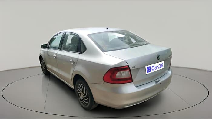 2014 Skoda Rapid AMBITION 1.6 TDI CR MT, Diesel, Manual, 1,09,273 km, exterior