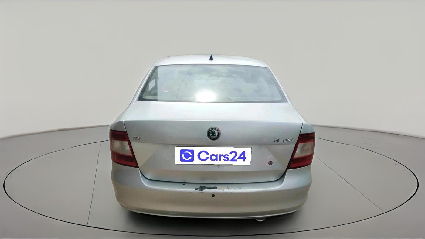2014 Skoda Rapid AMBITION 1.6 TDI CR MT, Diesel, Manual, 1,09,273 km, exterior