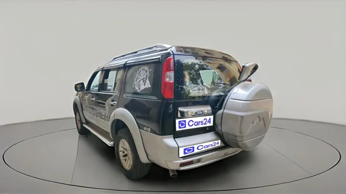 2011 Ford Endeavour 2.5L 4X2 MT, Diesel, Manual, 1,11,531 km, exterior