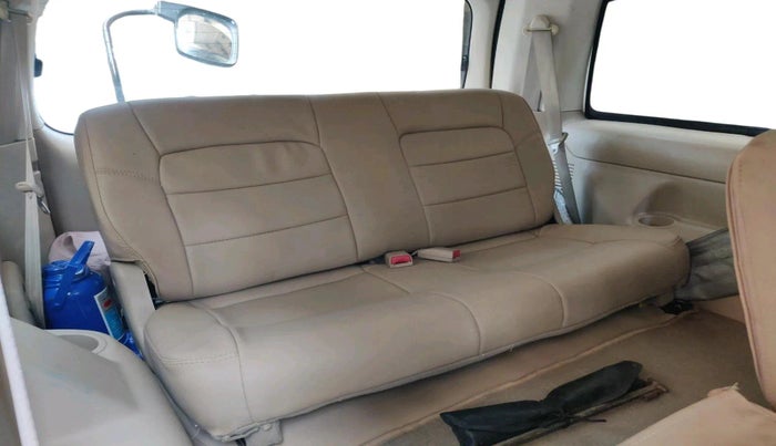 2011 Ford Endeavour 2.5L 4X2 MT, Diesel, Manual, 1,11,531 km, interior