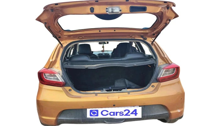 2017 Tata Tiago XZA PETROL, Petrol, Automatic, 52,794 km, exterior