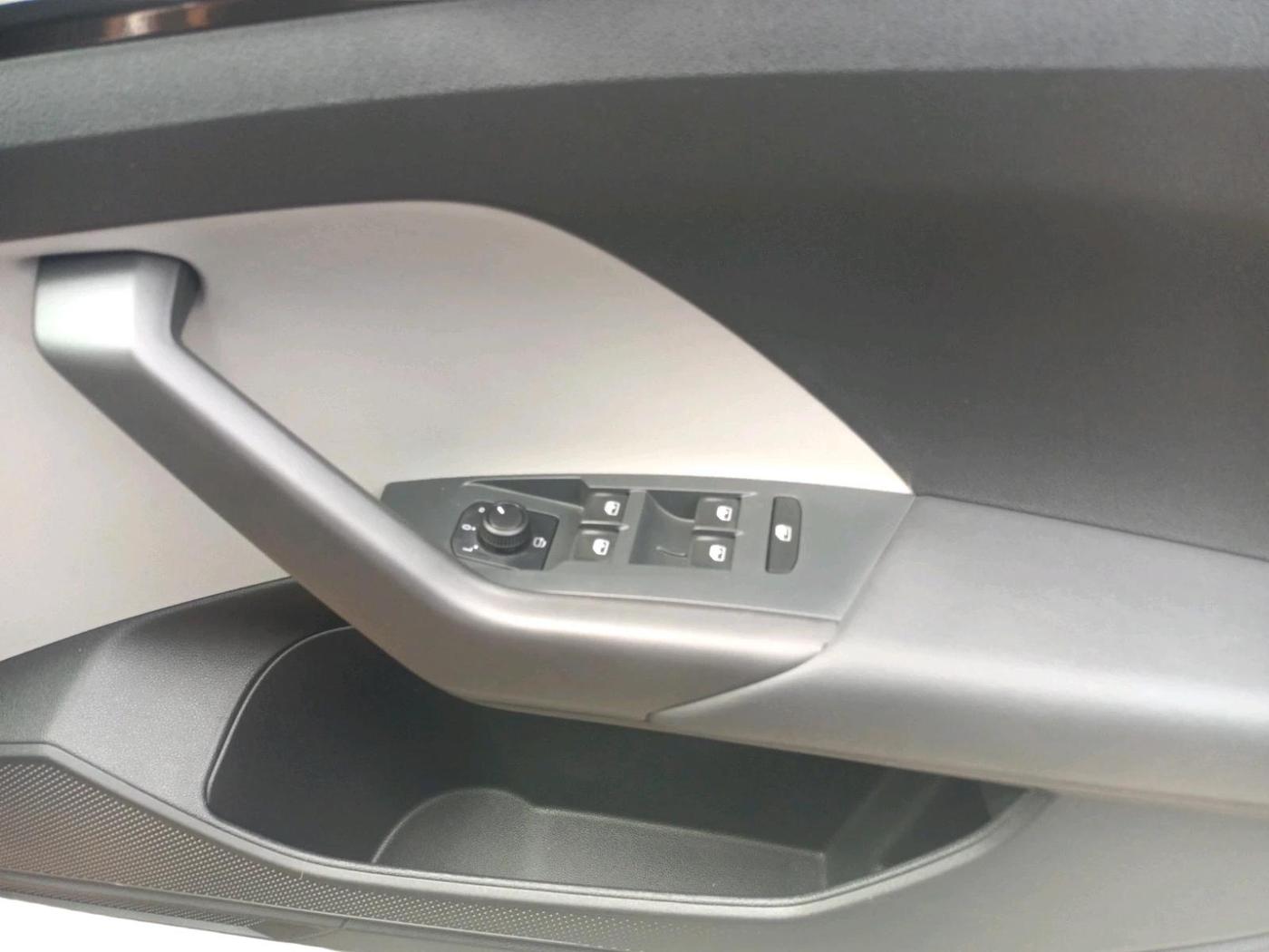 2023 Skoda KUSHAQ STYLE 1.0L TSI AT, Petrol, Automatic, 3,252 km, interior