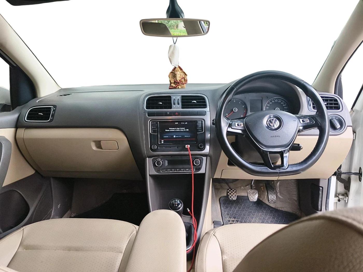 2019 Volkswagen Vento HIGHLINE 1.6 MPI, Petrol, Manual, 78,759 km, interior