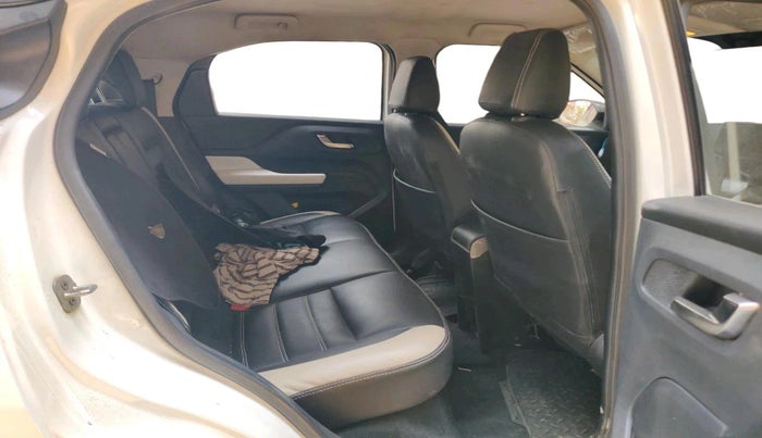 2023 Tata PUNCH CREATIVE  1.2 RTN DUAL TONE, Petrol, Manual, 20,691 km, interior