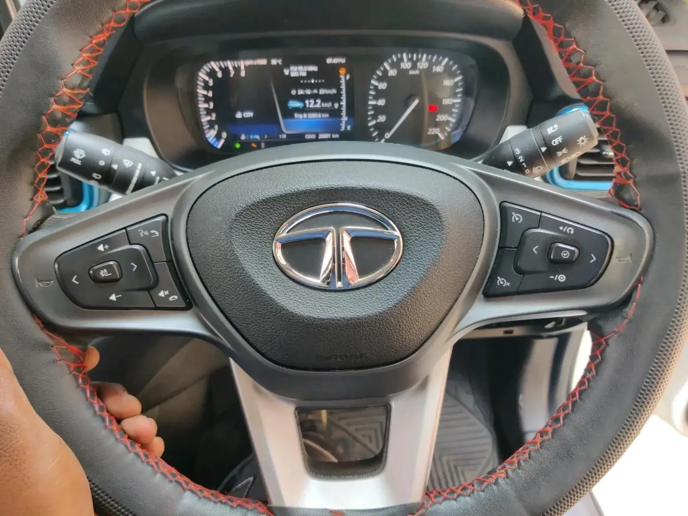 2023 Tata PUNCH CREATIVE  1.2 RTN DUAL TONE, Petrol, Manual, 20,691 km, interior