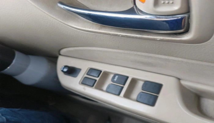 2013 Maruti Swift Dzire VDI, Diesel, Manual, 1,62,693 km, interior