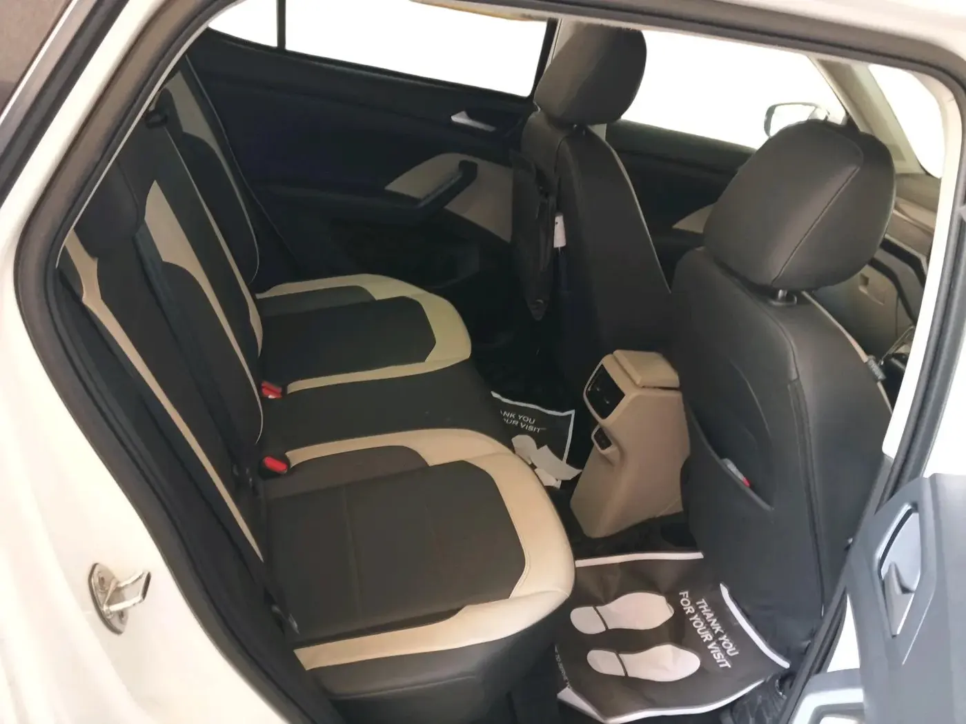 2022 Volkswagen TAIGUN TOPLINE 1.0 TSI MT, Petrol, Manual, 23,287 km, interior