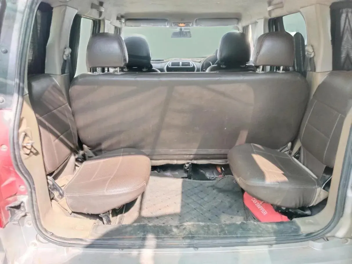 2016 Mahindra TUV300 T8, Diesel, Manual, 1,45,626 km, exterior
