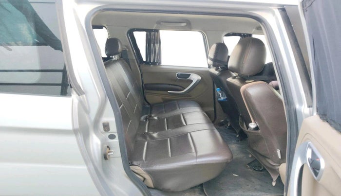 2016 Mahindra TUV300 T8, Diesel, Manual, 1,45,626 km, interior