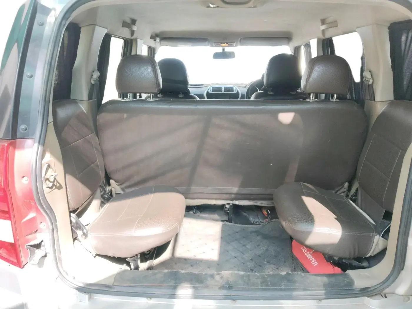 2016 Mahindra TUV300 T8, Diesel, Manual, 1,45,626 km, interior